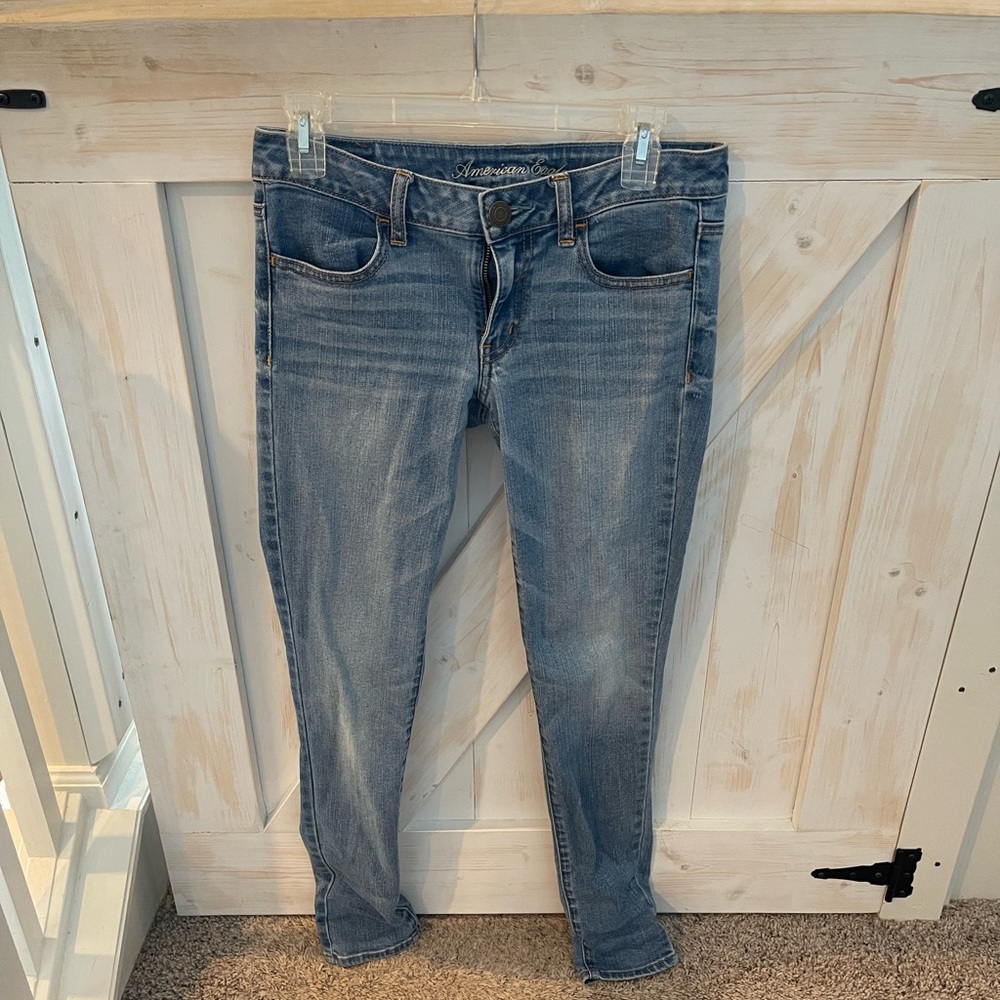 American Eagle super stretch light blue jeans